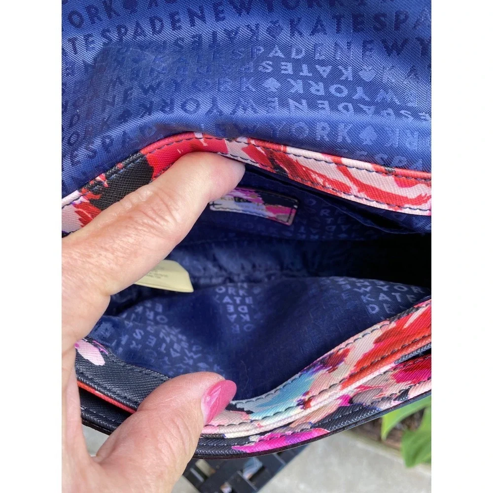 Kate Spade Laurel Way Carsen Blurry Floral Crossbody Saffiano Leather Bag‎